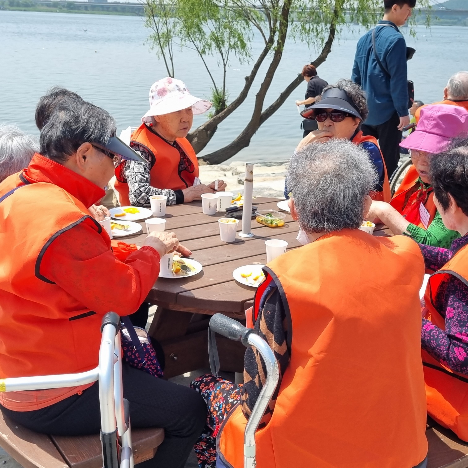 1948697120_6Qhni80e_037630b18a191b3565a22bb053de7ec2100813e4.jpg 이미지크게보기