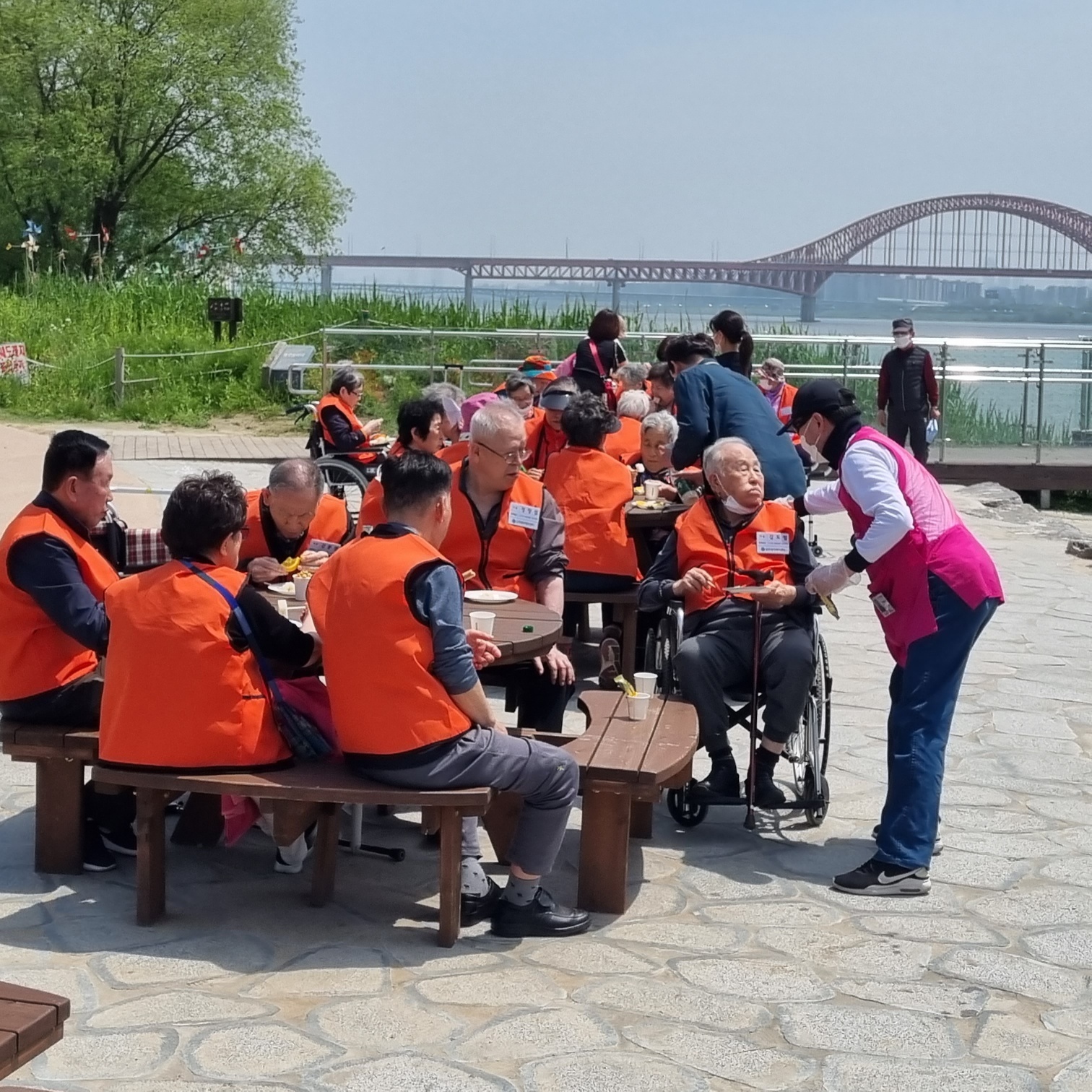 1948697120_w9YpOP7H_4bac278efdfa686d2a43ab4474e4eef5c09300fb.jpg 이미지크게보기